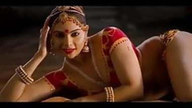 Tamil Kamasutra - Aunty Saree Dance