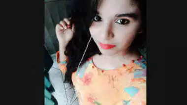 Sexy Girl Showing Boobs New MMS