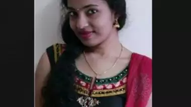 Cute girl nude video for lover got