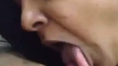 Indian blowjob ? Desi lund chusai MMS
