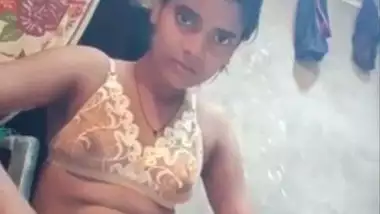 Dehati village girl spreading yoni lips ? Village nude clips