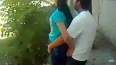Amateur college girl outdoor fuck by classmate mms