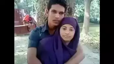 Fair Muslim bhabhi?s boobs squeezed in public