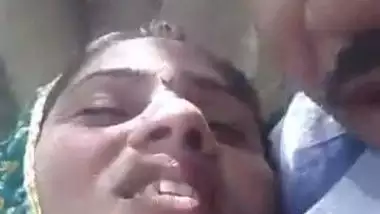 Rajasthani bhabhi?s outdoor sex with her lover