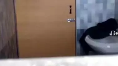 Stud sets a era to watch the Indian aunty undressing