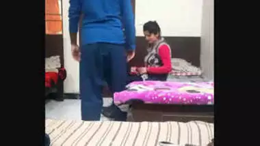 Paki bhabhi Fucking Husband?s Friend While He is at Work