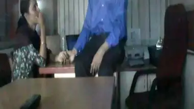 Indian office sex scandal MMS online