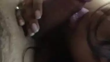 Chubby Desi XXX chick sucks her boss?s fat cock on camera MMS