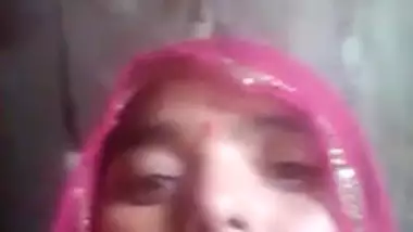 Stunning hot Paki aunty nudes onlane