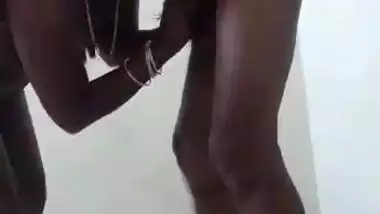 Fatty Indian XXX slut sucking her neighbour?s huge cock MMS