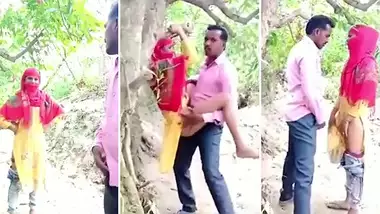 Pakistani lovers fuck outdoor in jungle, sex scandal MMS online