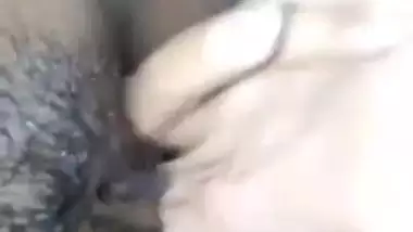 Fingering bahut hard don?t miss