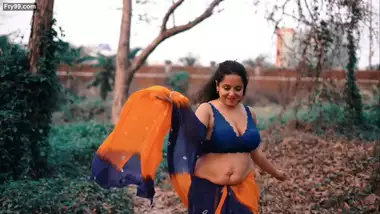 Big boobs model Tiyasha photoshoot video ? 3