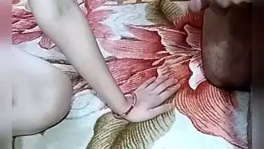 Desi girl Pihu sucking Bf?s dick