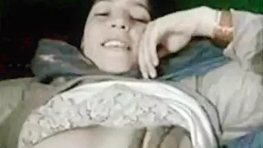 Desi House Wife?s Nude Show For Her Ex