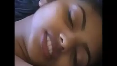 White guy watches porn and applies it on a Tamil girl ? xxx Video