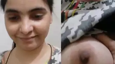 Beautiful Pakistani girl boob show selfie