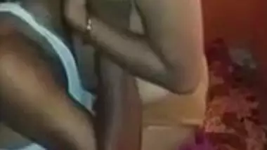 Mature Indian XXX wife’s extramarital home sex affair on MMS