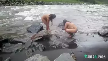 voyeur sex clip two sexy desi aunty taking a bath outdoor by the river
