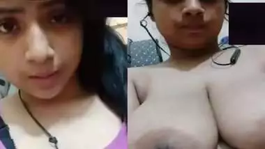 Cute Chamet live girl big boobs showing on private chat